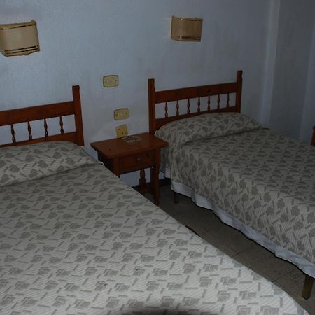 Pension Versalles Algeciras Exterior photo