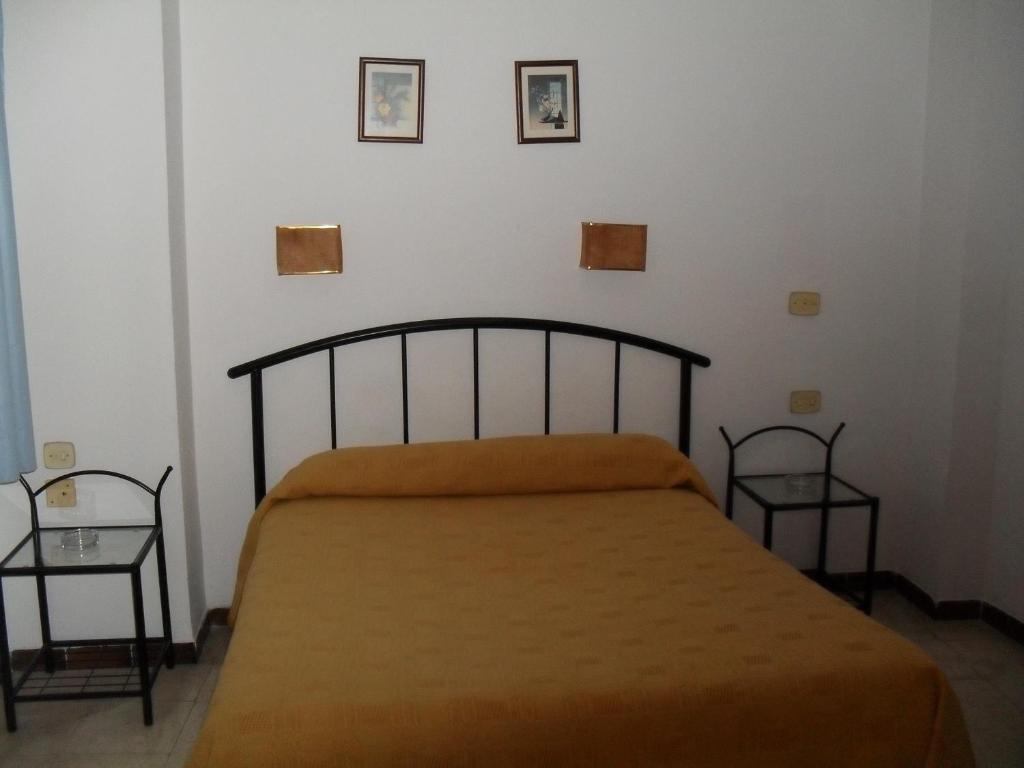 Pension Versalles Algeciras Exterior photo