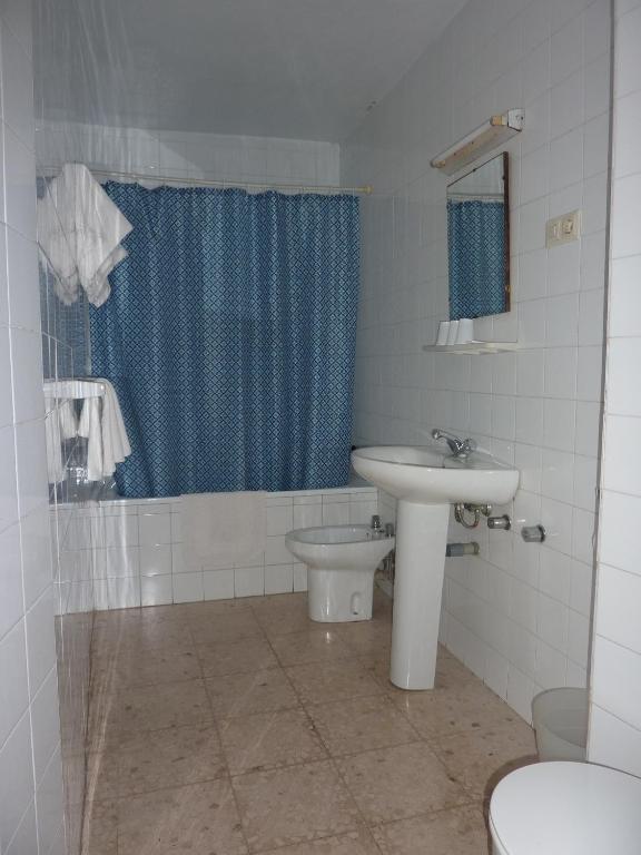 Pension Versalles Algeciras Exterior photo