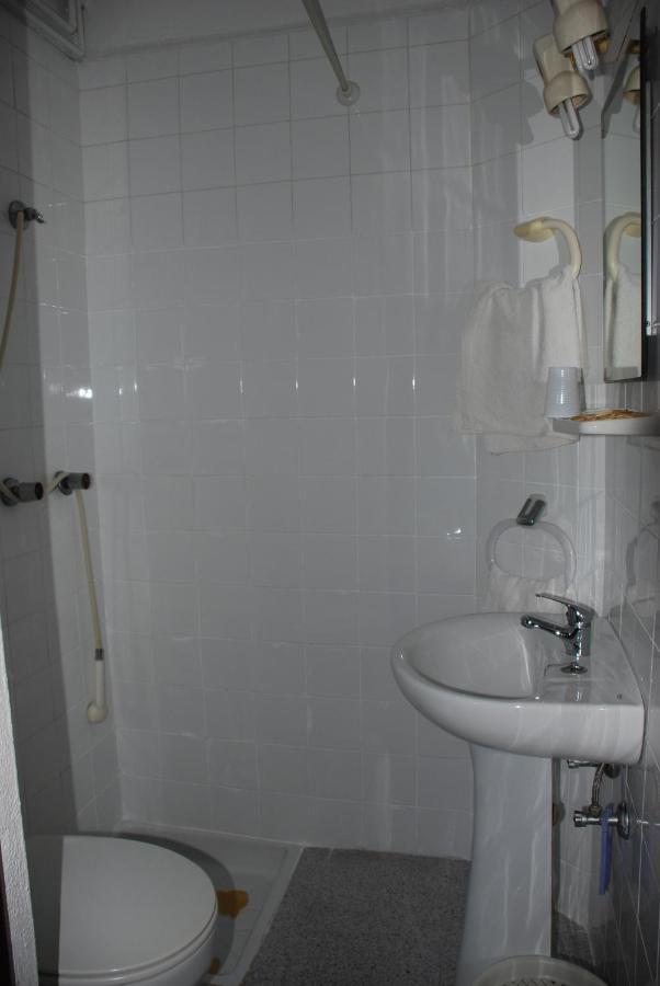 Pension Versalles Algeciras Room photo