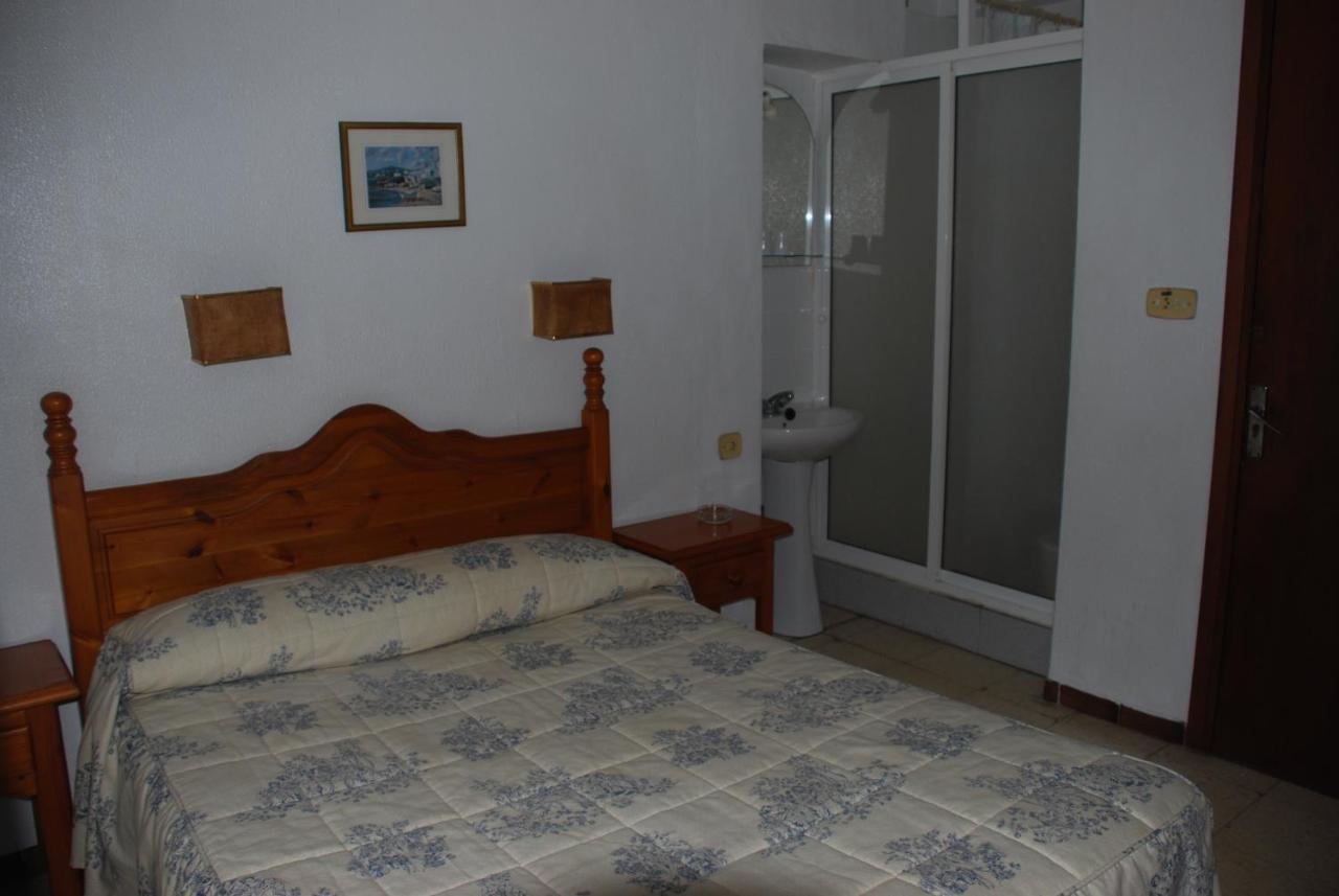 Pension Versalles Algeciras Exterior photo