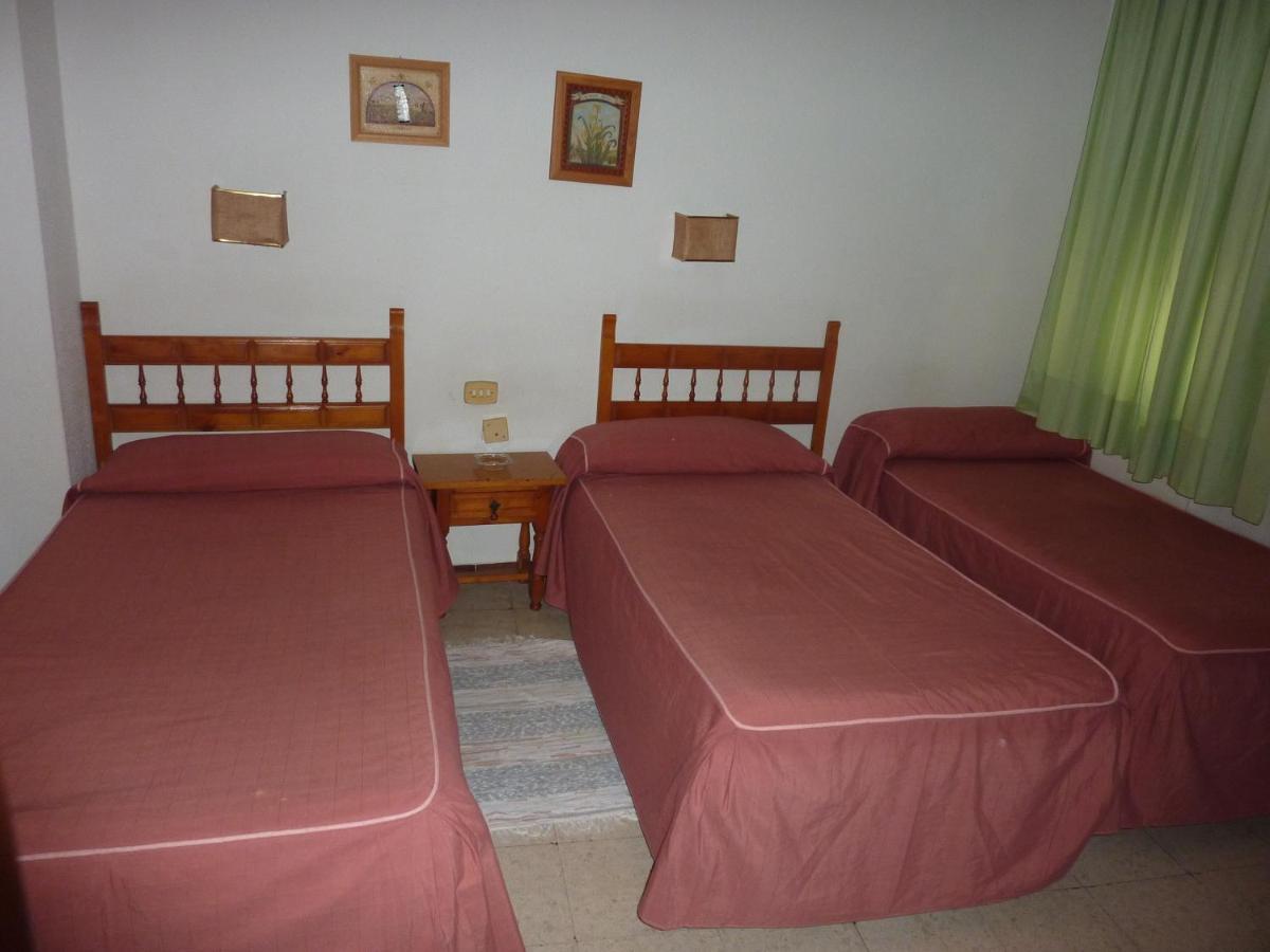 Pension Versalles Algeciras Room photo
