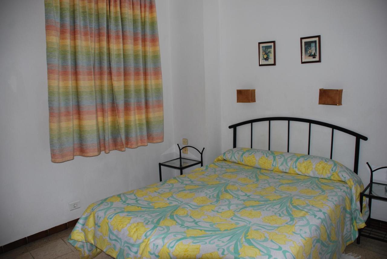 Pension Versalles Algeciras Exterior photo
