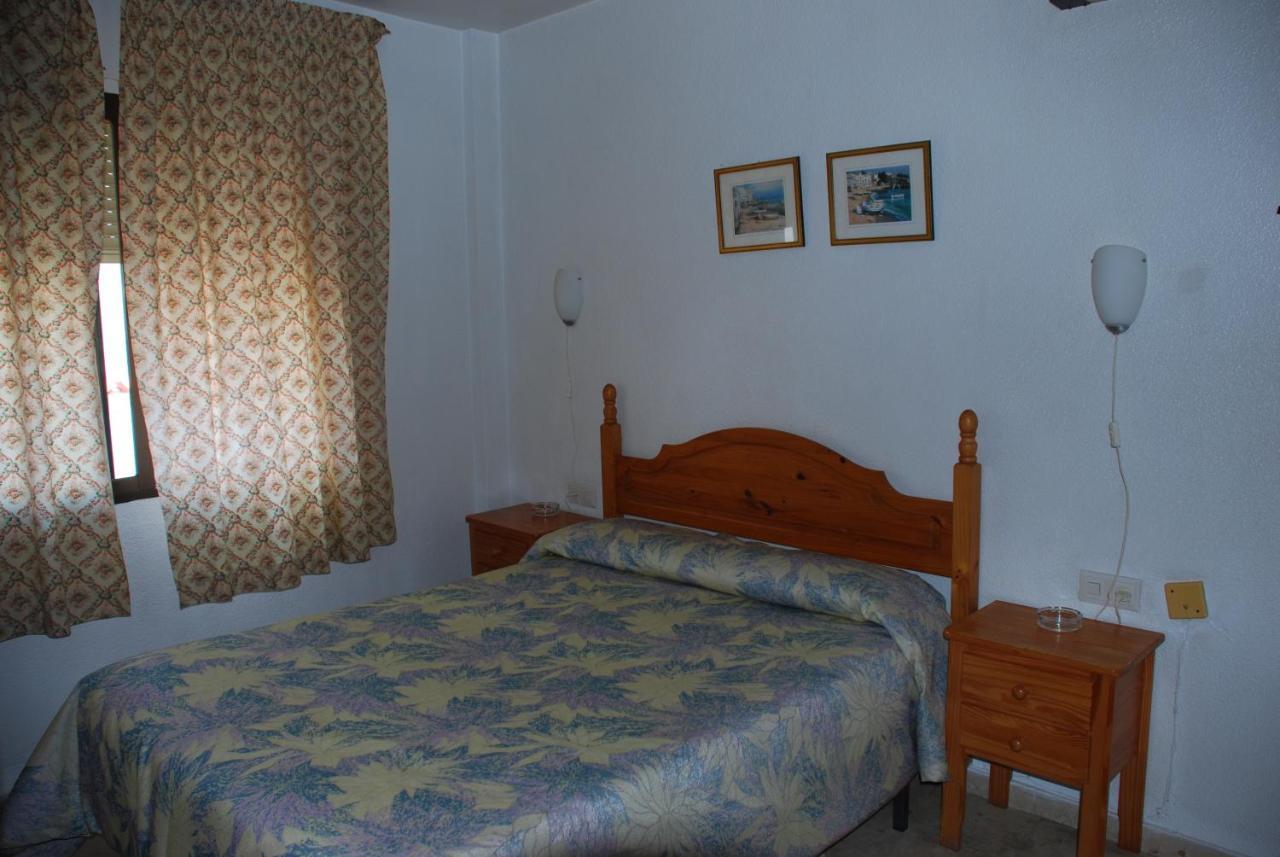Pension Versalles Algeciras Room photo